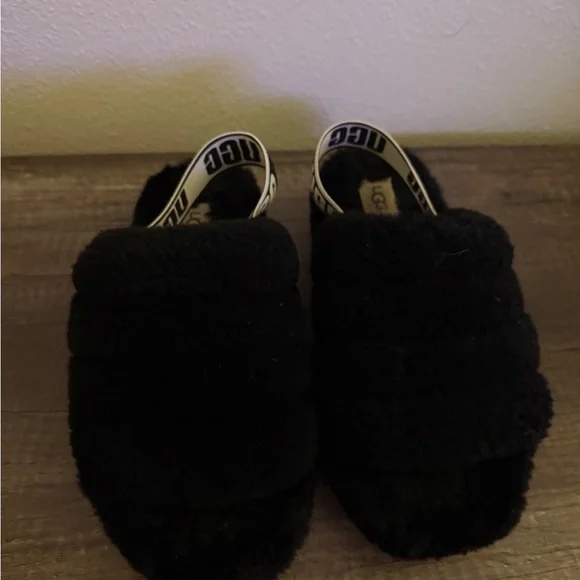 UGG  Black Fluffy Slides - Picture 2 of 8
